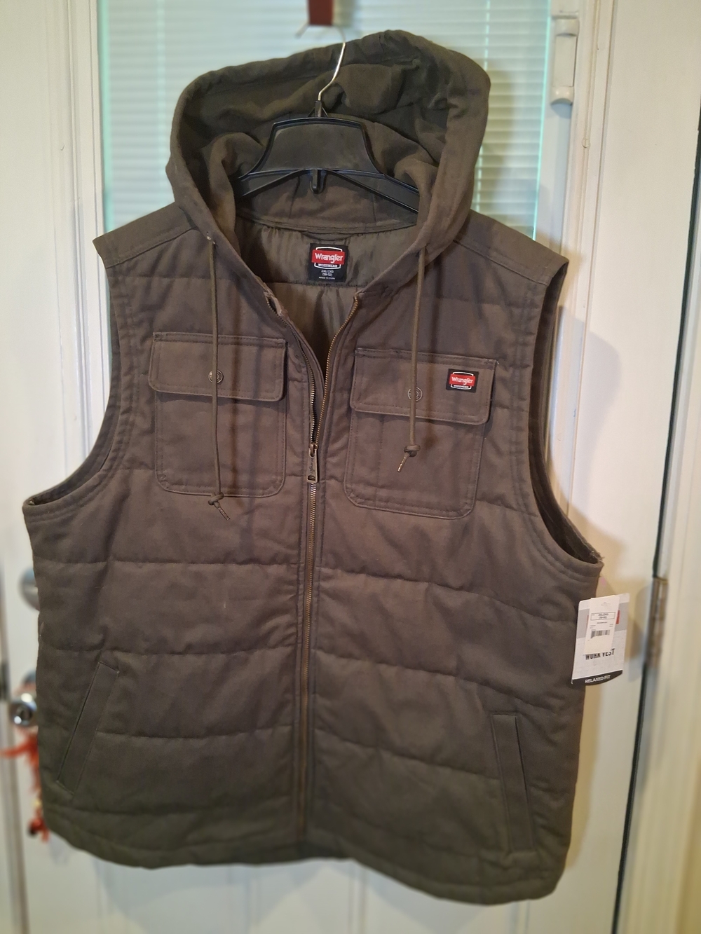 sku130 NWT Wrangler Men's Olive Hooded Quilted Work Vest SIZE 2XL
